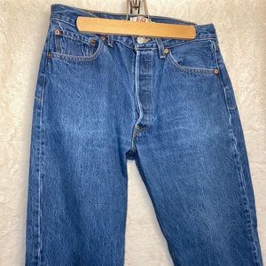 Levi’s 501 Medium wash Jeans